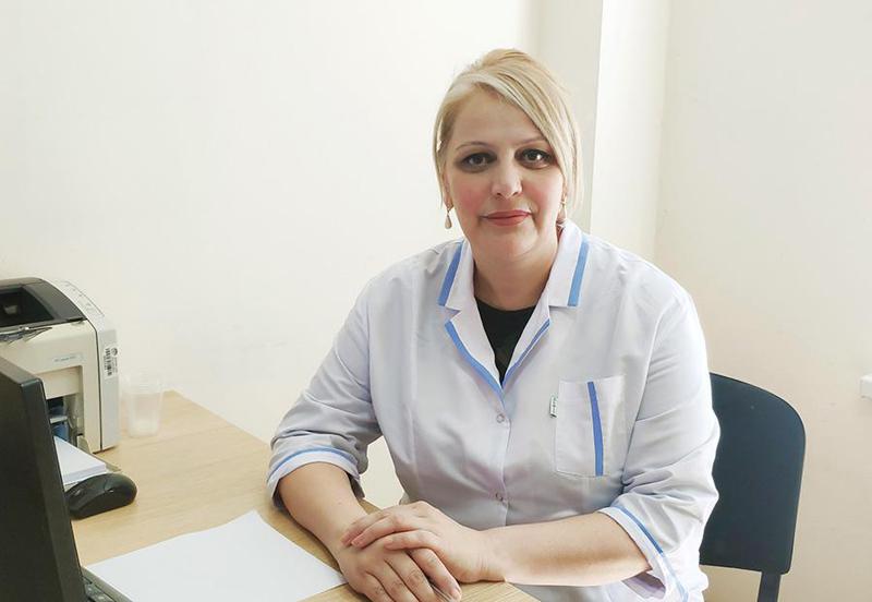 "ინფიცირებულები ნუ დადიხართ ქუჩა-ქუჩა. დაეტიეთ სახლში! იმ დღეს ვიტირე, რადგან ვხედავ, ექიმები ვეღარ დაგეხმარებით!" - რას ყვება ექიმი კოვიდპაციენტებსა და გადაღლილ მედპერსონალზე