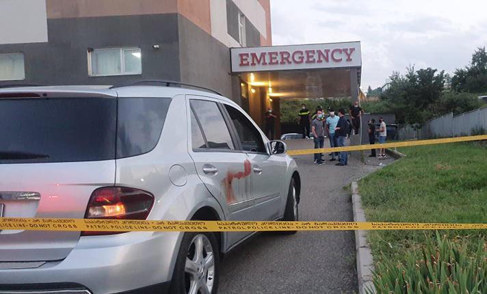 კახეთში მკვლელობა მოხდა - ავტომობილში 3 პირი ჩაცხრილეს