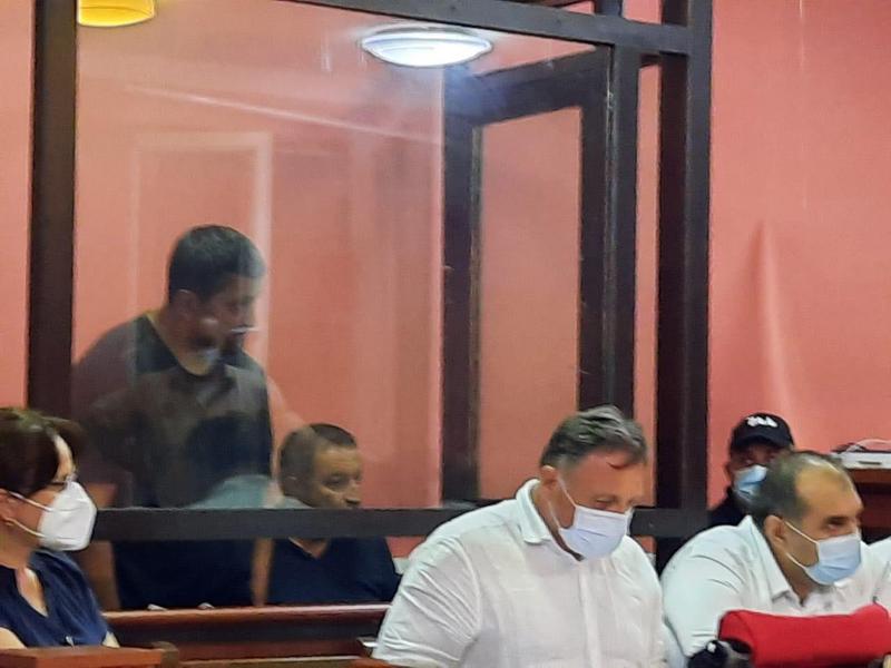 სასამართლო ზურაბ ზვიადაურისთვის აღკვეთის ღონისძიების შეფარდებაზე მსჯელობს - ფოტო პროცესიდან