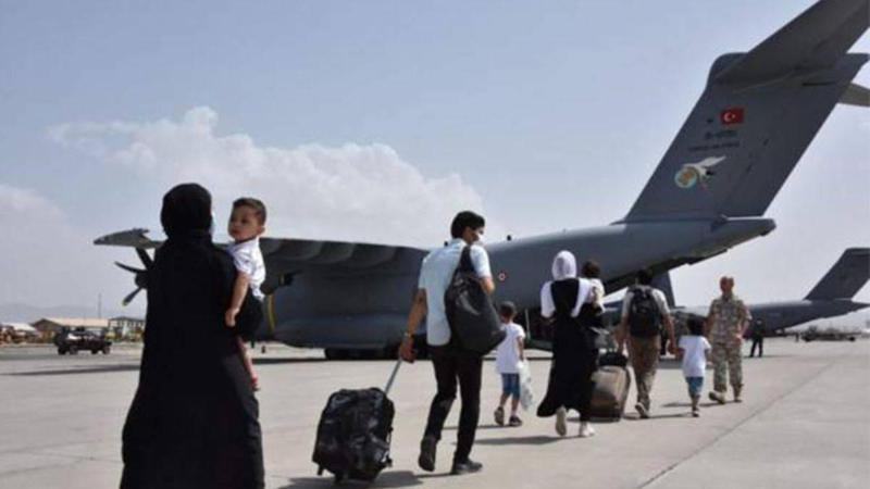 "თალიბანი" აეროპორტისკენ მიმავალ მოქალაქეებს დაბრკოლებებს უქმნის - რა ვითარებაა ქაბულში