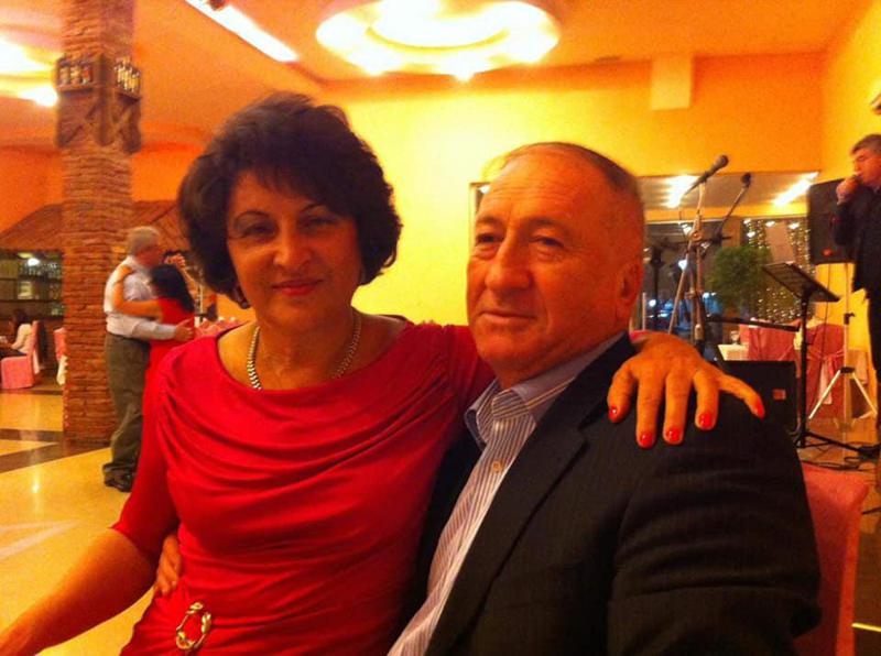 კორონავირუსმა ცნობილი ექიმი და მისი მეუღლე შეიწირა - "როგორც მთელი ცხოვრება გაატარეს ერთად, ისე ხელჩაკიდებულები გადავიდნენ დოდო და ბატონი ოთარი მარადისობაში"