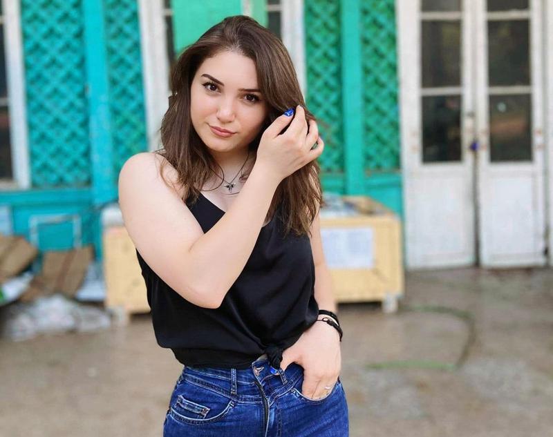"მოხდა სასწაული, დღეს მე ჩავაბარე და ძალიან ბედნიერი ვარ..." - აზერბაიჯანელი გოგონა, რომელიც იძულებით გათხოვებაზე უარის გამო, ოჯახს დაუპირისპირდა, სტუდენტი გახდა