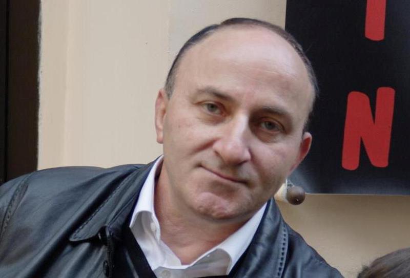 "უცნობს, რომელმაც ვახანიას ძმის მეგობრად გაასაღა თავი, ბიზნესმენი დანით მოუკლავს"  - განმუხურში მომხდარი მკვლელობის ახალი დეტალები