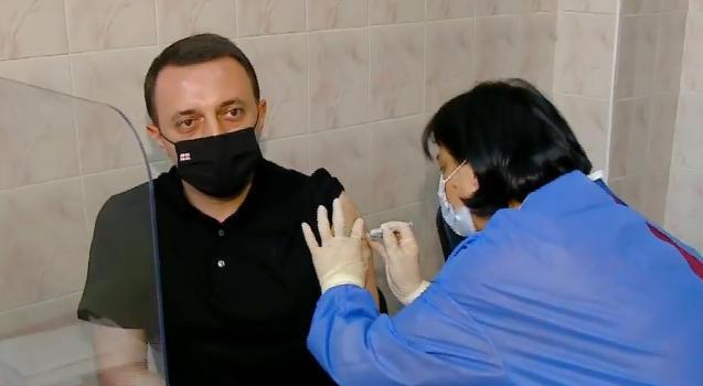 სახელმწიფო ინსპექტორმა პრემიერის ვაქცინაციის მეორე დოზაზე რეგისტრაციის ფაქტზე მოკვლევა დაიწყო