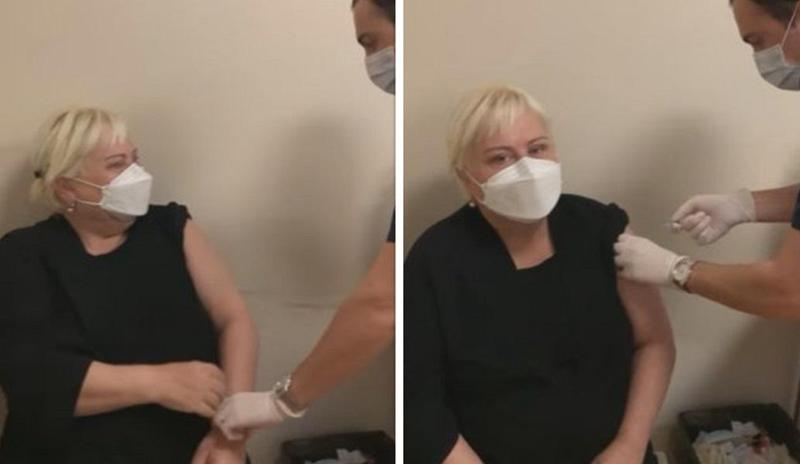 "სულ ეგ იყო?" - ხათუნა ჟორდანია, რომელმაც სიმსივნე დაამარცხა, კოვიდ-19-ის საწინააღმდეგო ვაქცინით აიცრა: რა ვიდეოს აქვეყნებს ის სოციალურ ქსელში