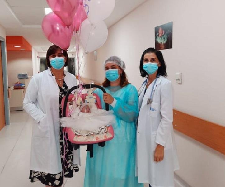 "ყველამ ერთად სასწაული მოვახდინეთ, გავიმარჯვეთ" - რას წერენ ექიმები ახალშობილზე, რომელიც დღენაკლული დაიბადა