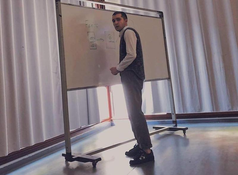 "გუშინ ქალაქის ცენტრში ჩამიცხრილეს ნიკო! ყველაზე ნათელი გონების ადამიანი, ჩვენი იმედი" - რას წერენ ვერაზე მოკლულ ბიჭზე?