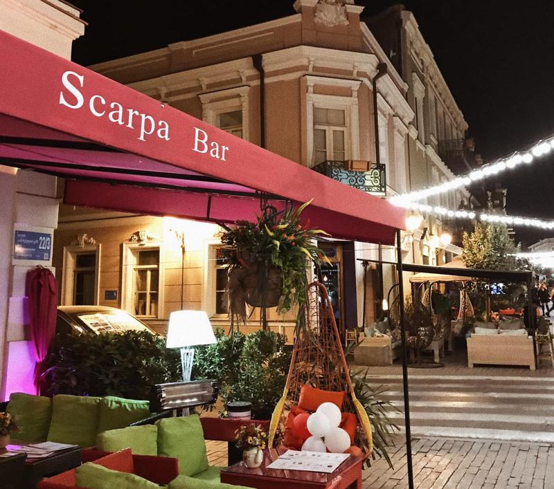 რა თაღლითური სქემით "აწერდნენ" თანხებს ტურისტებს თბილისის კვების ობიექტებში - რას აცხადებენ შსს-ში?