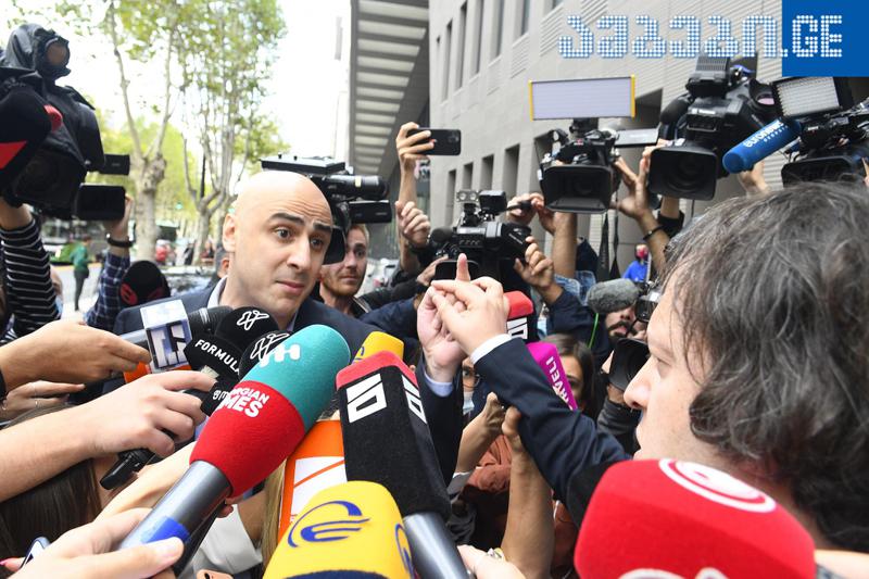 დღის ფოტო - ნიკა მელია და ირაკლი კობახიძე ფიზიკური დაპირისპირების დროს