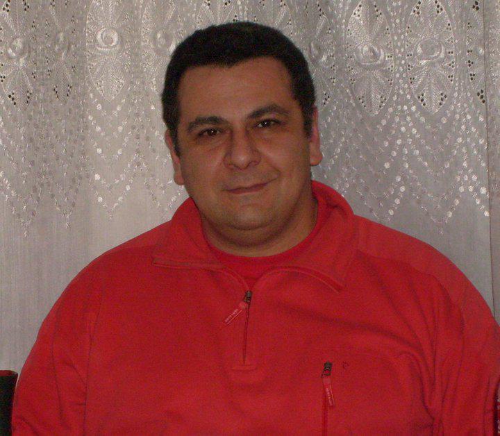 "დღეს მძიმე დღეა. თვეობით ასაღები ხელფასის მოლოდინში გარდაცვლილი ექიმის დაკრძალვაა" - აქცია კლინიკასთან:  რაში ადანაშაულებენ "რუსთავის სამშობიარო სახლს“?