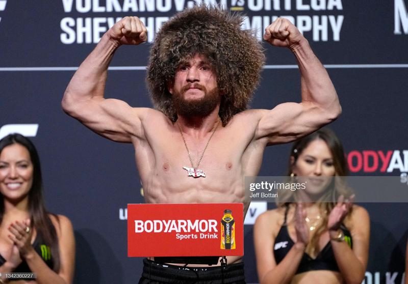 "მსაჯს ვუთხარი, ბრძოლა მხოლოდ მაშინ გააჩერე, თუ ვკვდები..." - მერაბ დვალიშვილმა UFC-ში მეშვიდე გამარჯვება მოიპოვა