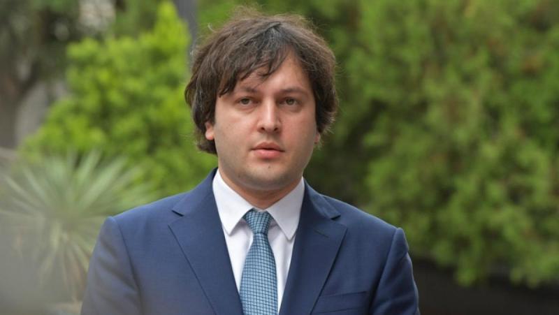 "ე.წ. ქოლ-ცენტრების საქმესთან დაკავშირებულია "ნაცმოძრაობასთან“ ასოცირებული პირი, რომლის გვარი "კ“-ზე იწყება"  - ირაკლი კობახიძე