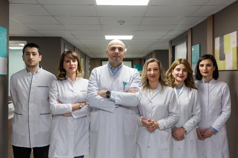 „ონკოლოგიური დაავადება განაჩენი აღარ არის“ – უიშვიათესი ტიპის სიმსივნისგან განკურნებული  20 წლის ბიჭის ისტორია