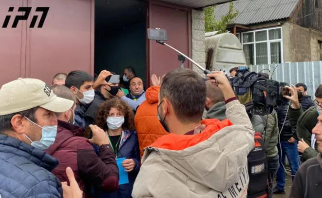 ხმაური და დაპირისპირება მარნეულში - რა მოხდა ყიზილაჯლოს 48-ე საარჩევნო უბანზე?