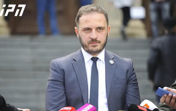 პირს,  რომლის ბინაშიც სააკაშვილი იმყოფებოდა,  შესაძლოა,  ბრალი ყოფილი პრეზიდენტის უკანონო შემოყვანის ფაქტზეც დაუმძიმდეს - რას ამბობს  პროკურორი