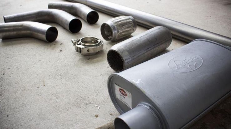 ნარკოტიკი "ბომბა“, რომელსაც საავატომობილო კატალიზატორისგან ამზადებენ - კონგოს დედაქალაქში კატალიზატორების ქურდების დაკავებას ვერ აუდიან