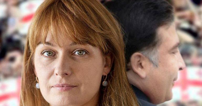 "ან თმა არ გაქვს დავარცხნილი, არ ხარ ფორმაში, ნამტირალევი ხარ, მაგრამ..." -  საქართველოს ყველაზე პოპულარული პირველი ლედის ცხოვრება