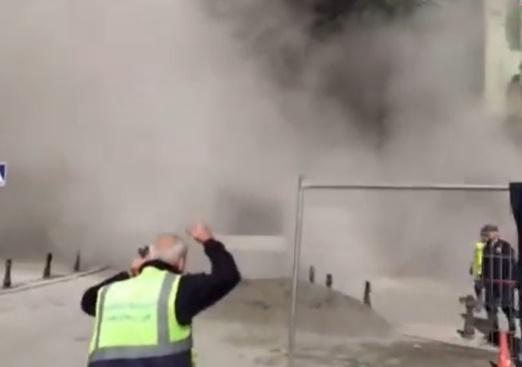 "არ შეიძლება ახლოს მისვლა, 112-ში დარეკეთ ხალხო" - ვრცელდება კადრები, სადაც კორპუსი ჩამონგრევის მომენტშია ასახული