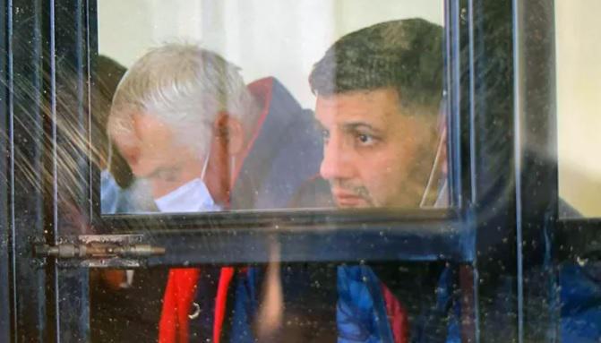 ბათუმში, კორპუსის ჩამონგრევის ფაქტზე დაკავებულ სამ პირს პატიმრობა შეეფარდა