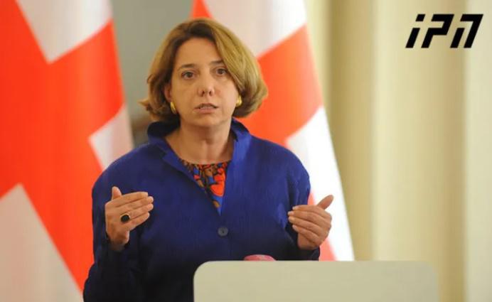 "რა უნდა ეთქვა სტრასბურგს სხვა? - მიშასთვის - მიდი, იშიმშილე სიკვდილამდე და ბიძინასთვის მისამართი მიეწერა, რომელ ნომერშია  საავადმყოფო, რომელშიც უნდა გადაიყვანოს?" - სალომე სამადაშვილი