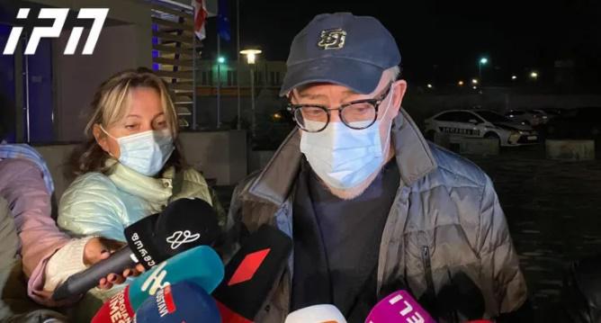 "არ ვიქნები წინააღმდეგი, რომ ერთმა, ორმა ან სამმა დეპუტატმა დღეში ნახოს... ურთიერთობა ხომ უნდა ადამიანებთან" - ნიკოლოზ ყიფშიძე