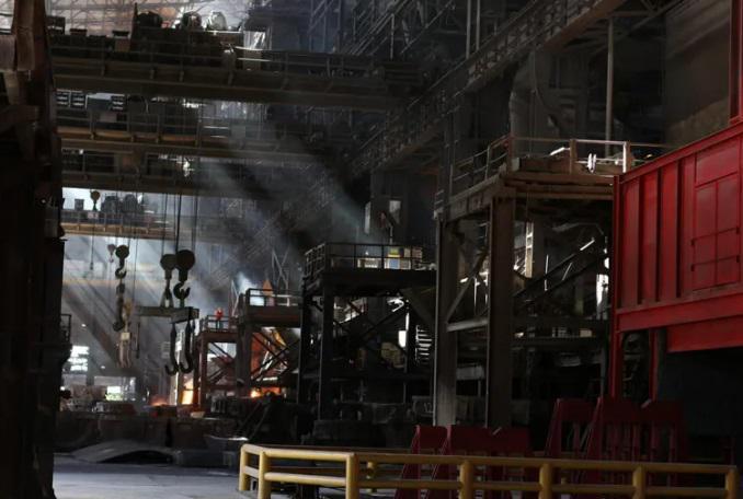 ზესტაფონის ფეროშენადნობთა ქარხანაში სამუშაოების დროს დაშავებული მამაკაცი კლინიკაში გარდაიცვალა - "მილი ჩამოვარდა და მამაკაცს დაეცა.. თავზე დაზიანებები მიიღო"