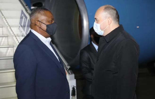 "მოუთმენლად ველოდები აქ ჩემს შეხვედრებს" - აშშ-ის თავდაცვის მდივანი ლოიდ ოსტინი საქართველოშია