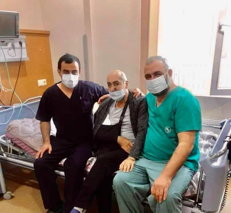 "ურთულესი დღეები დაძლია" - ბათუმში, კორპუსის ნგრევის დროს გადარჩენილი კაცი კლინიკიდან გაწერეს