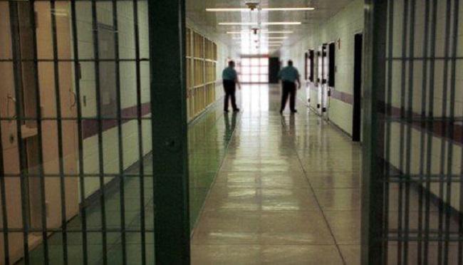 პენიტენციური სამსახურის განცხადებით, მიხეილ სააკაშვილი  პირბადის გამოყენებაზე უარს  ამბობდა -  რატომ დაუყენეს ექსპრეზიდენტს შეხვედრების ოთახში მინის ბარიერი?