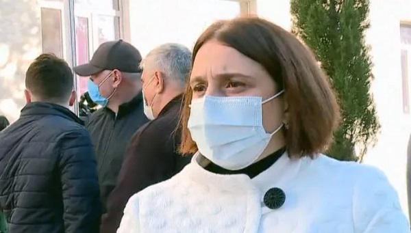 "დირექტორი პოლიტიკური ნიშნით გაათავისუფლეს" - რატომ გაიფიცნენ თბილისის 119-ე სკოლის მასწავლებლები?