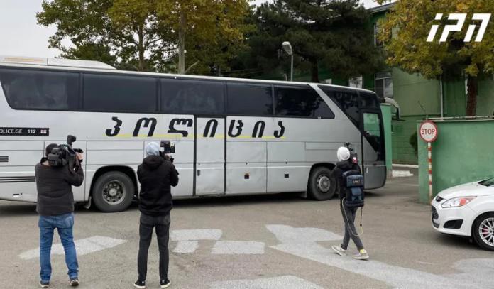 პოლიციის დანაყოფების მობილიზება რუსთავის ციხესთან - რა განმარტებას აკეთებს შსს?