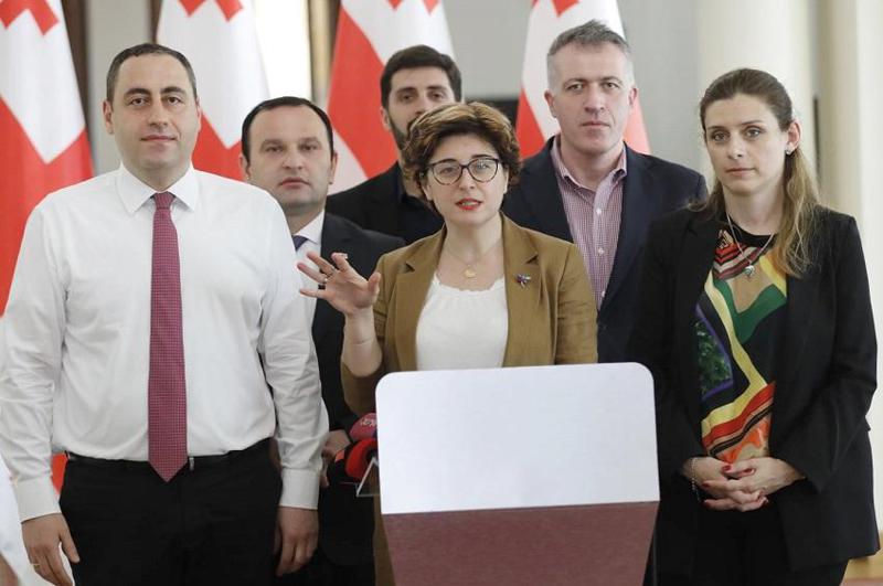 საპარლამენტო ფრაქცია “შარლ მიშელის რეფორმების ჯგუფმა“ სახელი შეიცვალა და “რეფორმების ჯგუფი“ დაირქვა