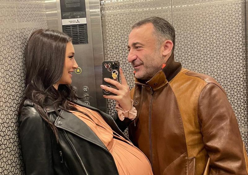 "მამა დაესწრო მშობიარობას" - ალექსანდრა პაიჭაძესა და დავით კოდუას ქალიშვილი შეეძინათ, რა დაარქვეს პატარას?