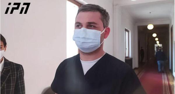 როგორია მოშიმშილე ელენე ხოშტარიას ჯანმრთელობის მდგომარეობა - რას ამბობს ექიმი?