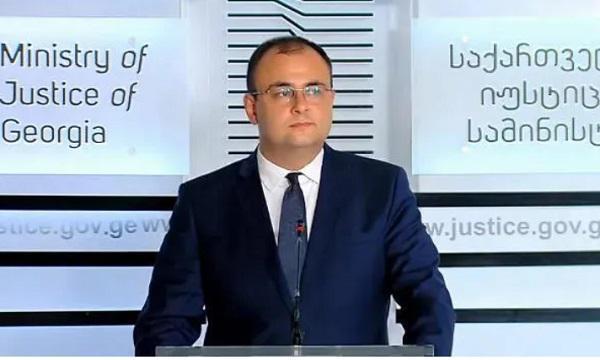 "სააკაშვილმა შეწყვიტა შიმშილობა - ამ ფაქტორის გამორიცხვა გვაძლევს საფუძველს, რომ წარმოდგენილი იყოს სასამართლო დარბაზში" - რატი ბრეგაძე