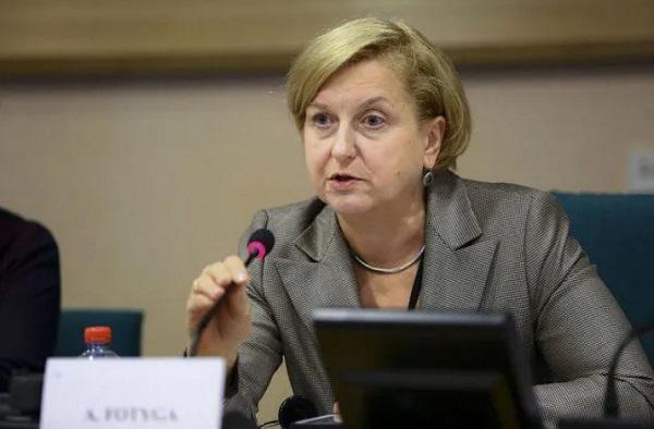 "მნიშვნელოვანი მისია მაქვს" - ევროპარლამენტარი ანა ფოტიგა მიხეილ სააკაშვილის მოსანახულებლად საქართველოში ჩამოვიდა