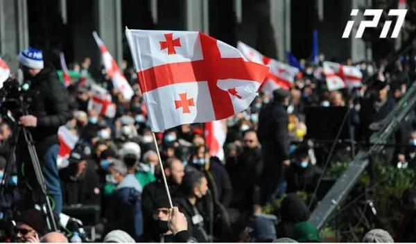 რას წერს გამოცემა "ბლუმბერგი“ საქართველოში მიმდინარე მოვლენების შესახებ