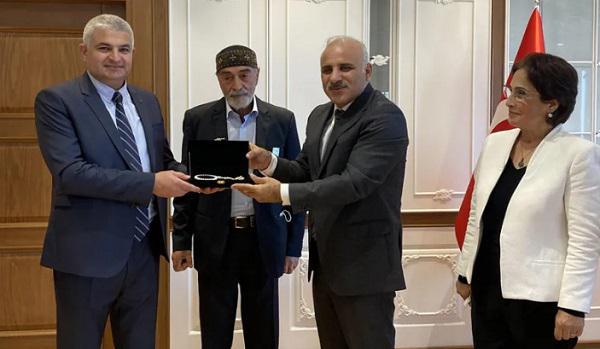 ტრაპიზონის ლიტერატურულ ფესტივალზე ტარიელ ხარხელაურს უმაღლესი ჯილდო "პოეზიის ცოცხალი ლეგენდის” ორდენი გადაეცა