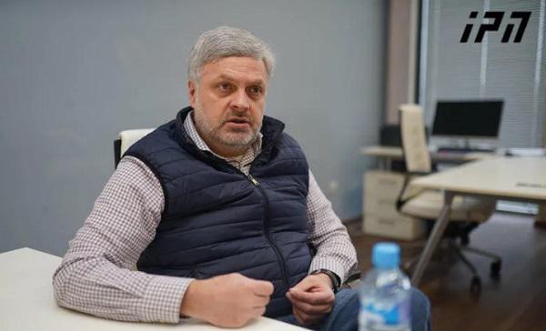 "მიხეილ სააკაშვილი ყოველდღე 300 გრამს იკლებს, მძიმედ არის, კვდება კაცი... ამ მათხოვრებს უნდათ, რომ პრეზიდენტი ჩამოდნეს და მოკვდეს" - ბარამიძე