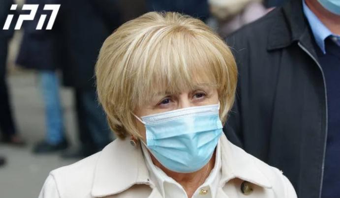 "გაიხსენეთ, რა დღეა ხვალ, როდესაც "ვარდების რევოლუციის" გმირი გისოსების უკან წევს, ეს რა თქმა უნდა, არ მომწონს" - გიული ალასანია