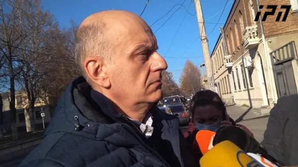 "ჩამოვედი ჩემი მეგობრის, მესამე პრეზიდენტის სანახავად... საოცარია არა ცხოვრება?!" - ალექსანდრე ლომაია