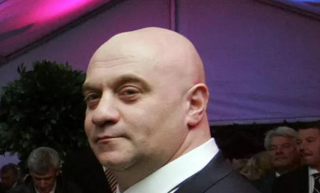 "სანქტ-პეტერბურგში ბიზნესმენი ალექსანდრე ებრალიძე დააკავეს" - რას წერს რუსული მედია?