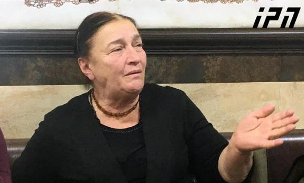 "მე თავში ჩამარტყეს, ჩემს შვილს 50 პოლიციელი დაესია და ფეხები ურტყეს...  როგორი საყურებელია ეს დედისთვის?" - ბესიკ თამლიანის დედა