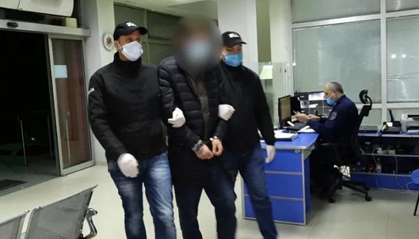 პოლიციამ "აიპლუსის“ გაქურდვის ფაქტი გახსნა - დაკავებულია ერთი პირი