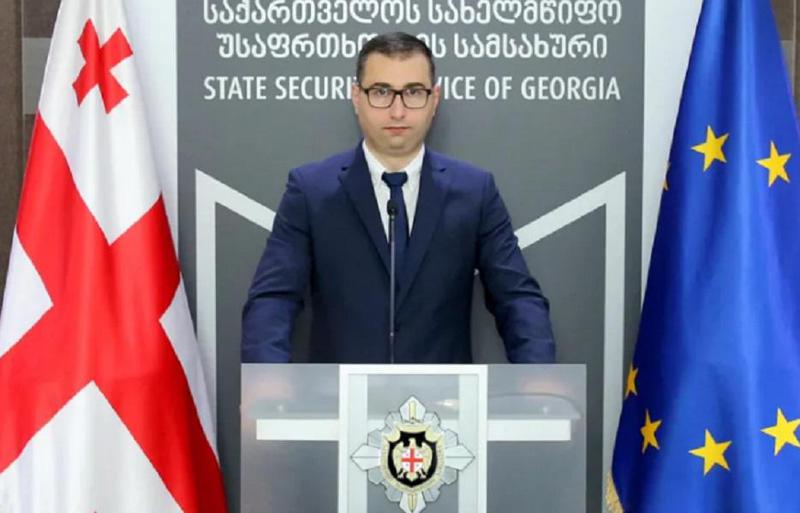 არავაქცინირებული პირების დაავადებათა კონტროლის ცენტრის ვებგვერდზე აცრილებად დარეგისტრირების გამო,  სამედიცინო ცენტრის დირექტორი და ექიმი დააკავეს  - რა განაცხადეს სუს-ში?