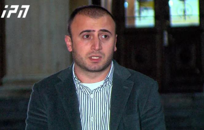 "ბრალდებულის სკამზე ზის ჩემი დაცვის ქვეშ მყოფი, რომელიც არ არის დამნაშავე" - 15 წლის მოზარდის მკვლელობაში ბრალდებულის ადვოკატი