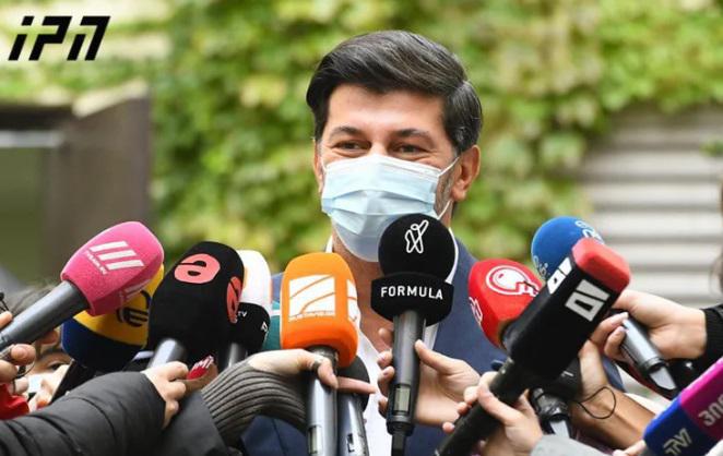 "2008 წლის რეზოლუცია თავზე უნდა დაახიო ყველა იმ ადამიანს, ვინც ამ სამარცხვინო გადაწყვეტილებას მოაწერა ხელი" - კალაძე "ნაციონალურ მოძრაობაზე"