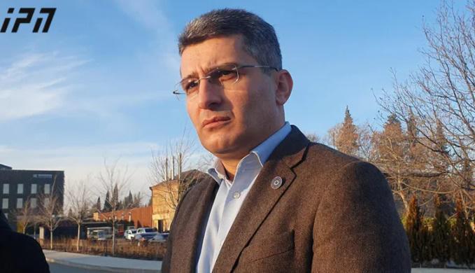 "იცოდით, რომ ტიკარაძე აპირებდა გადადგომას და ეს ამბავი დამალეთ... მერე მოყევით ამბავი, თითქოს იყო დაპირისპირება" - მდინარაძე ჟურნალისტებს