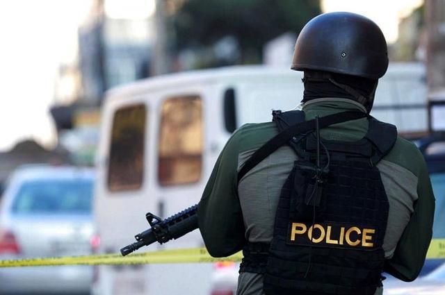 ამ წუთებში თბილისის რამდენიმე უბანში სპეცოპერაცია მიმდინარეობს - სავარაუდოდ, უკვე დააკავეს რამდენიმე ადამიანი