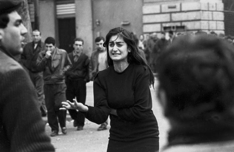 უმძიმესი დღე 30 წლის წინ,  როდესაც თბილისში ომი დაიწყო -  იური მეჩითოვის უნიკალური კადრები,  რომელმაც ისტორია შემოინახა